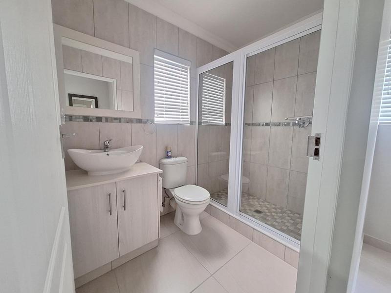 4 Bedroom Property for Sale in Hartenbos Landgoed Western Cape